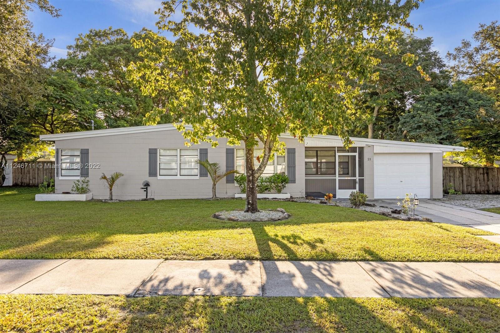 21 S Linden Drive Orlando FL 32807-5042