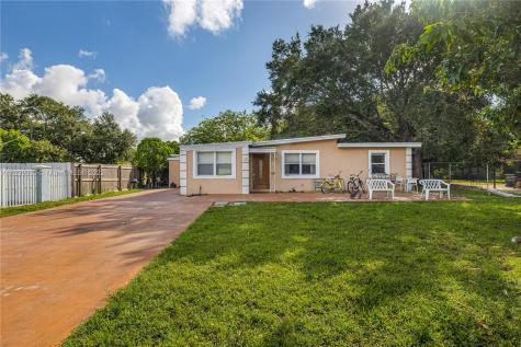 35 Virginia Road West Park FL 33023