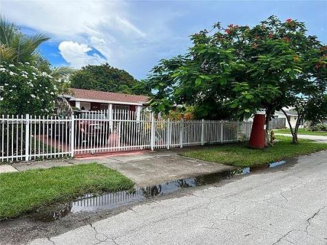 15005 SW 298th Terrace Homestead FL 33033