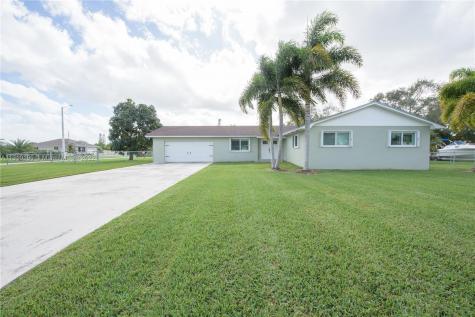 19400 SW 307th Street Homestead FL 33030