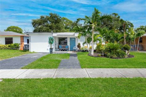 5429 SW 25th Street West Park FL 33023