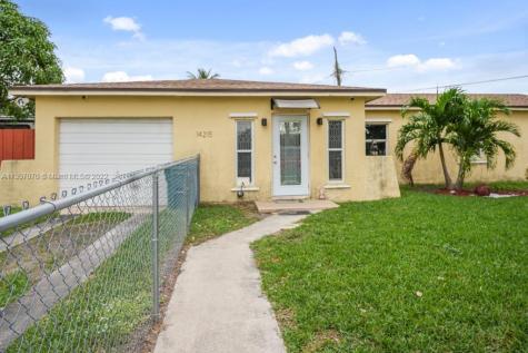 14215 Jackson Street Miami FL 33176