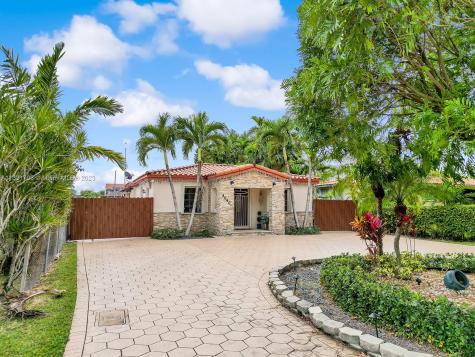 8040 Grand Canal Drive Miami FL 33144