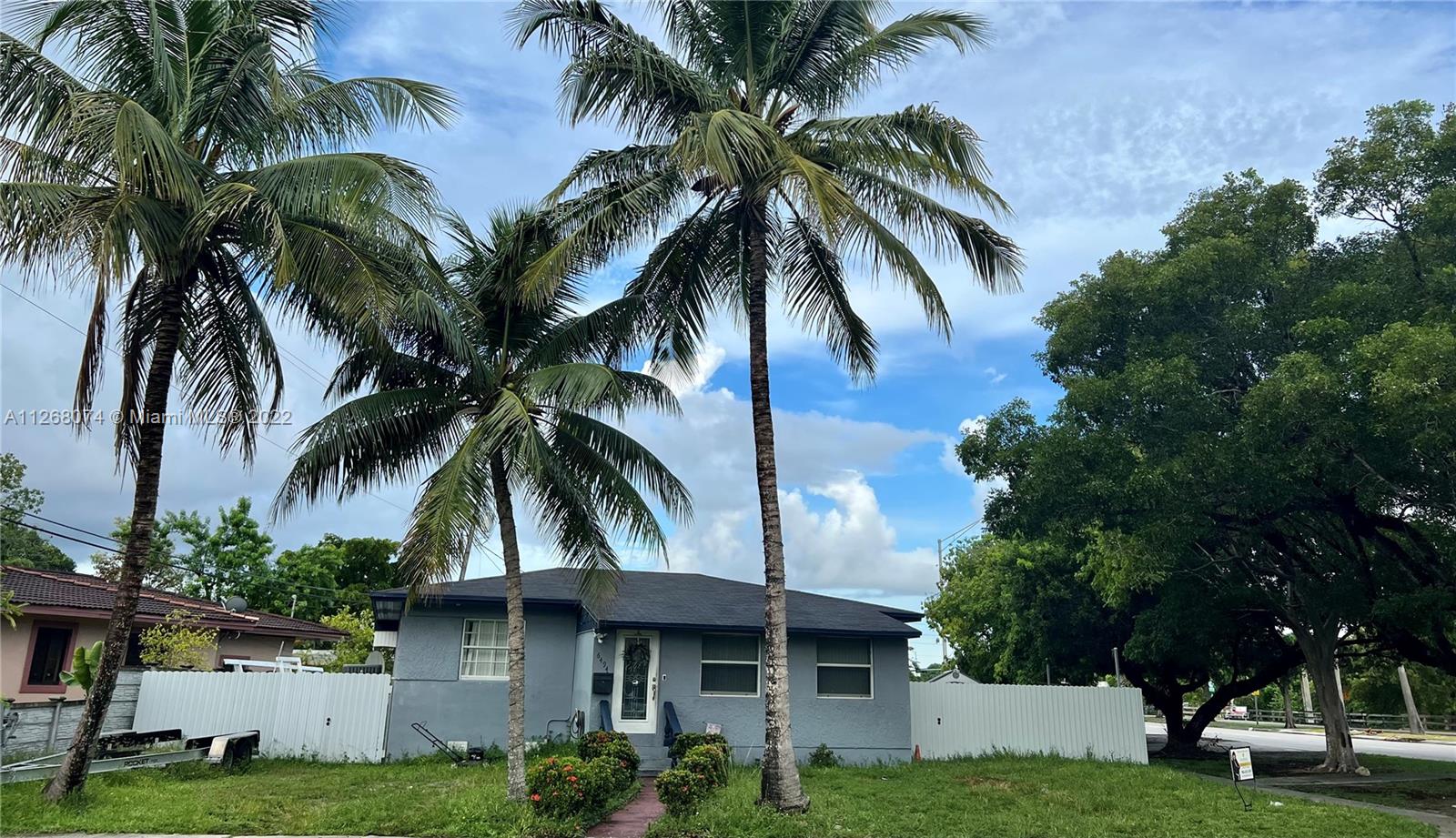6494 W 1st Court Hialeah FL 33012