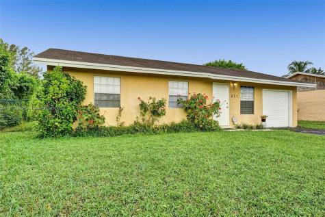 631 SW 83rd Avenue North Lauderdale FL 33068