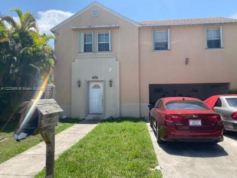 27040 SW 121st Court Homestead FL 33032