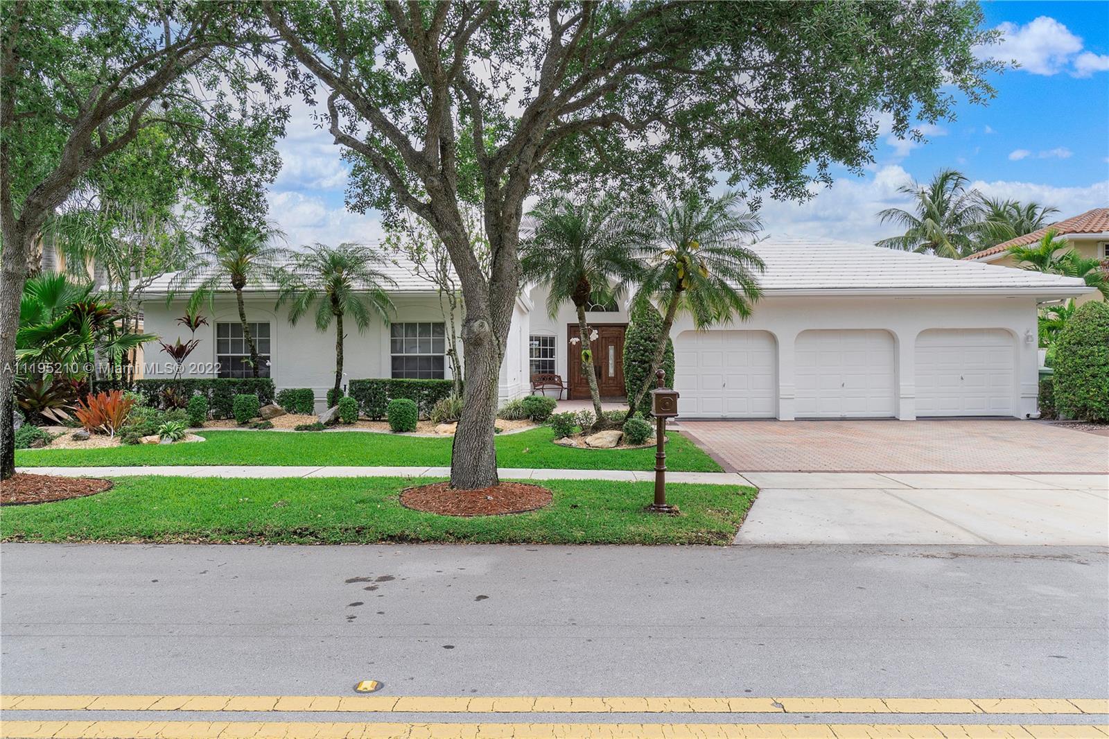 1524 NW 182nd Avenue Pembroke Pines FL 33029