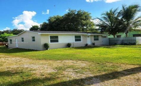 1360 NW 9th Street Homestead FL 33030