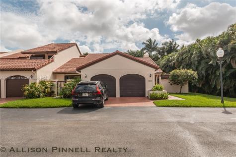 9313 NW 48th Doral Terrace Doral FL 33178