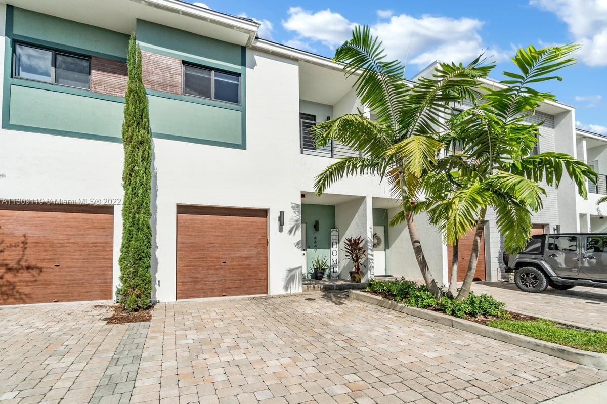 4449 NW 9th Street Plantation FL 33317
