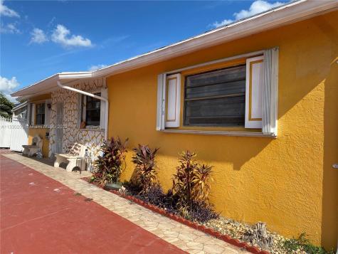 20211 SW 114th Avenue Miami FL 33189