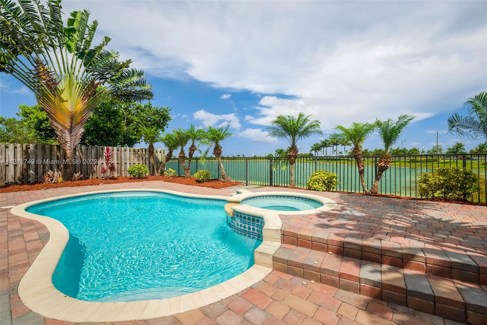 713 SE 37th Place Homestead FL 33033