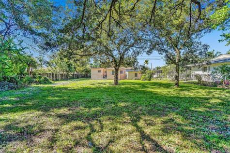 15161 NE 8th Avenue Miami FL 33162