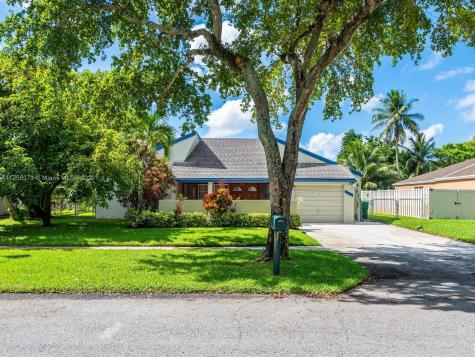 9480 SW 49th Place Cooper City FL 33328