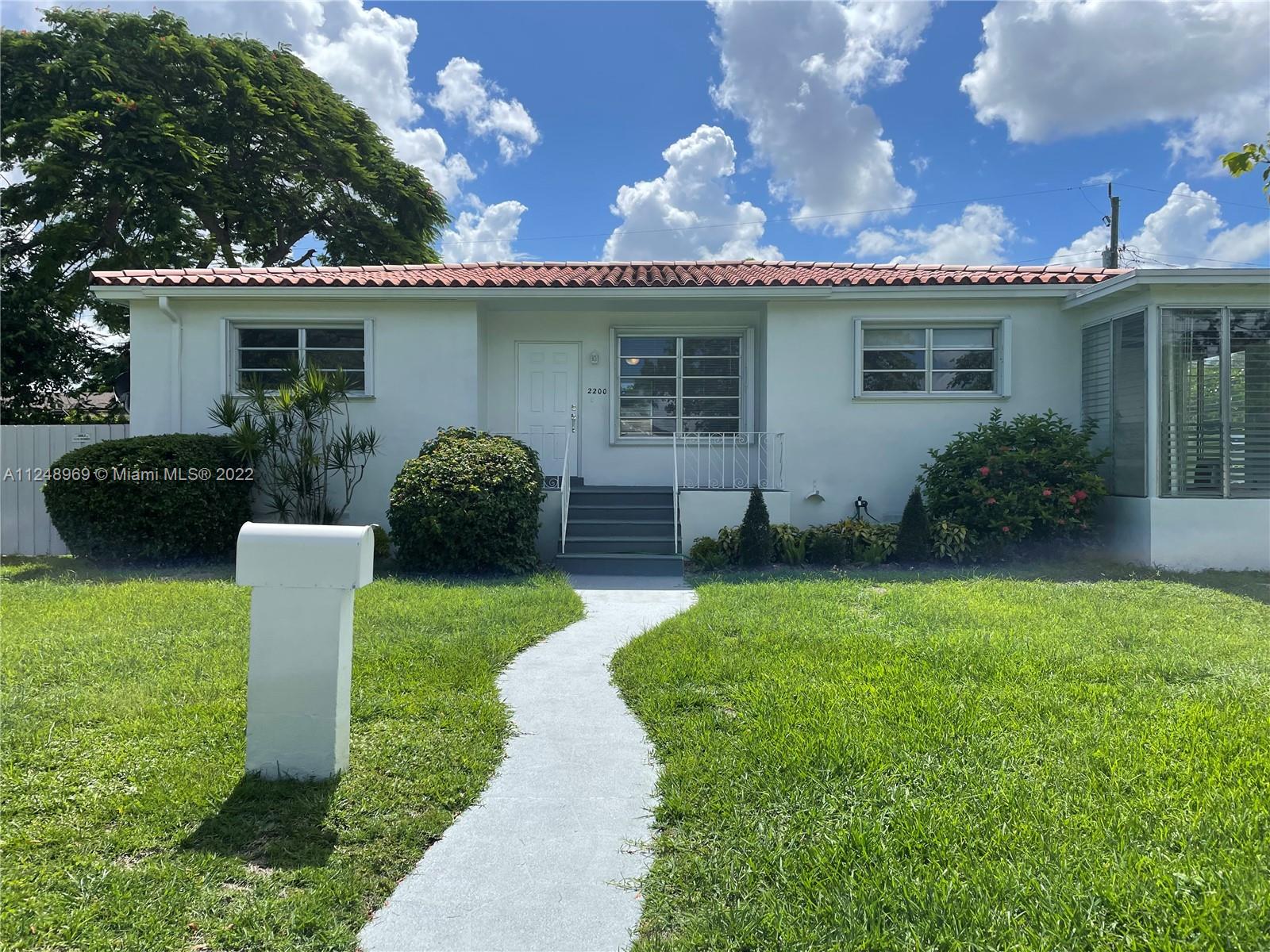 2200 SW 82nd Avenue Miami FL 33155