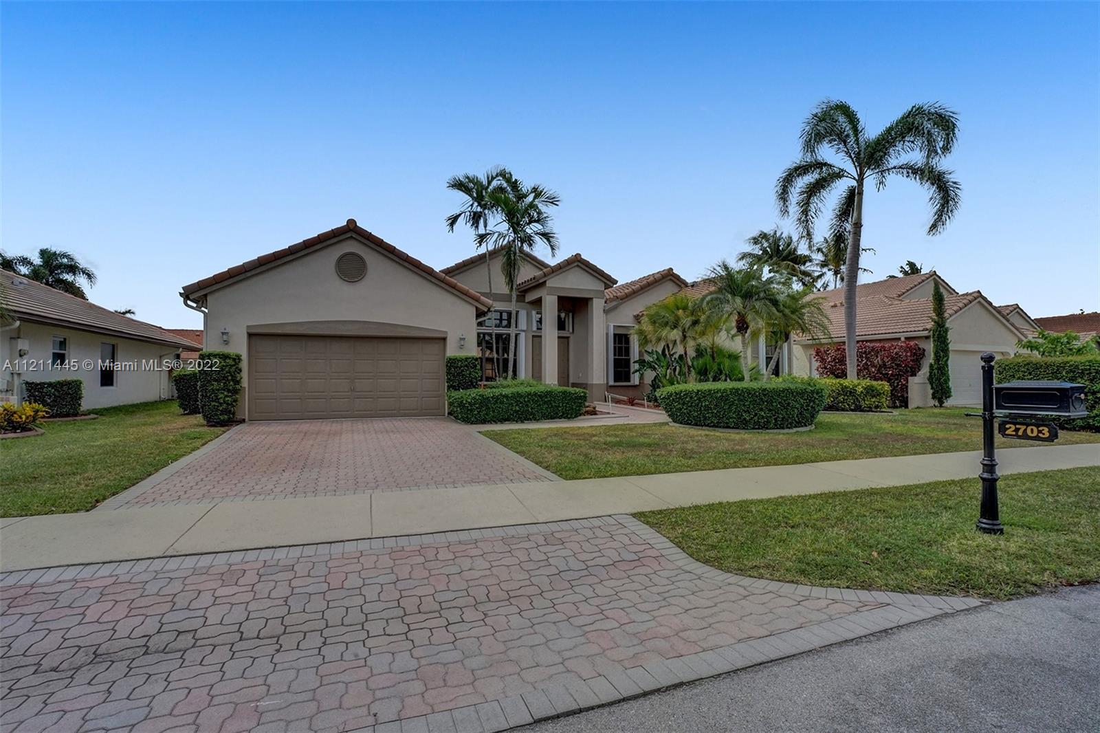 2703 E Abiaca Circle Davie FL 33328