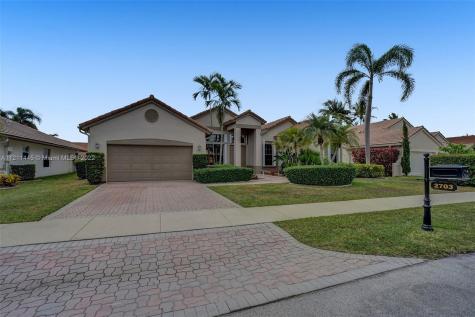 2703 E Abiaca Circle Davie FL 33328