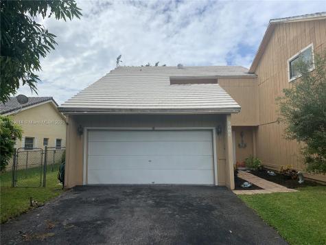3086 NW 103rd Ln Coral Springs FL 33065