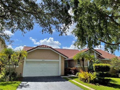 1854 NW 103rd Avenue Plantation FL 33322
