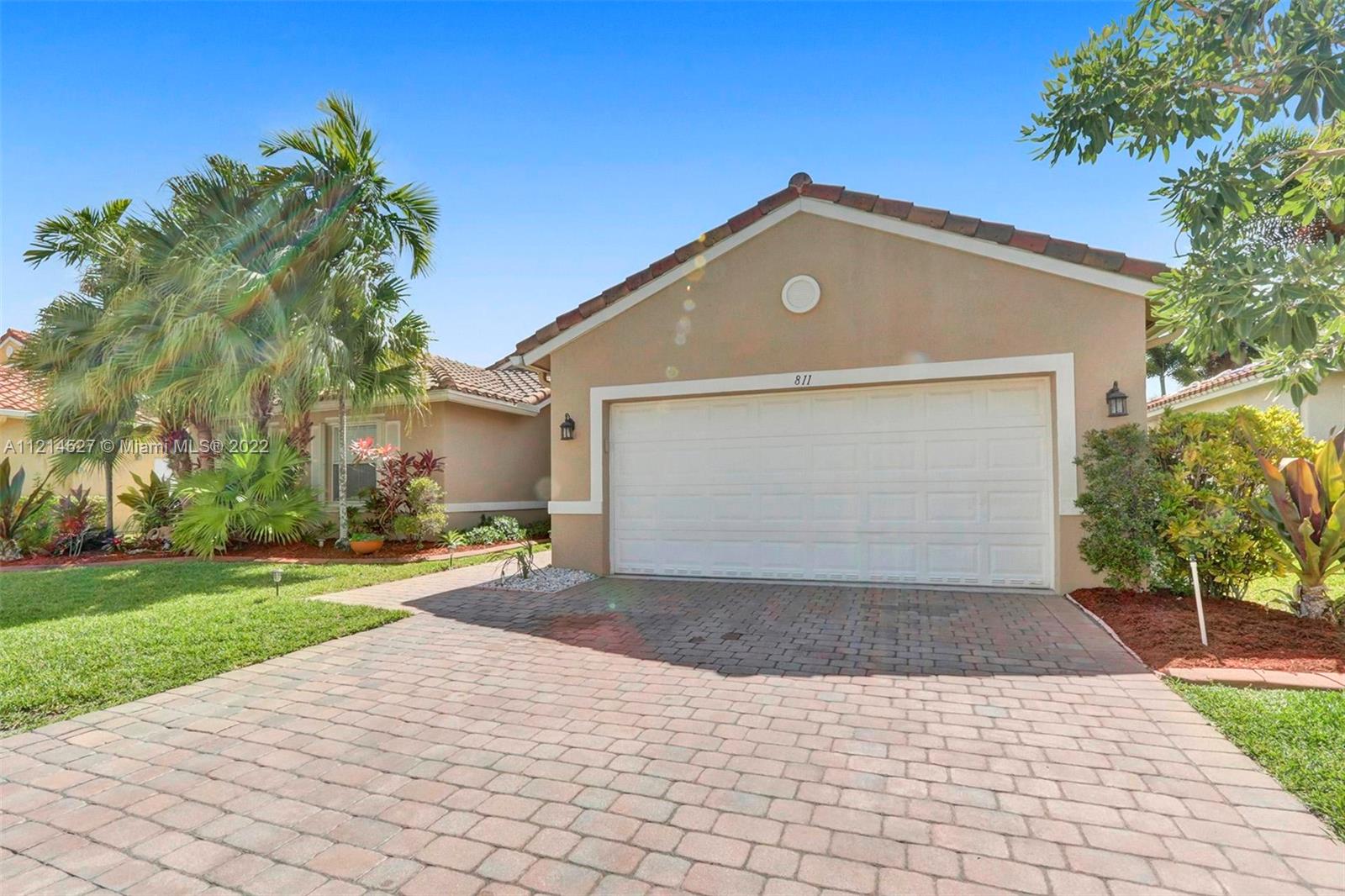 811 SW 190th Avenue Pembroke Pines FL 33029