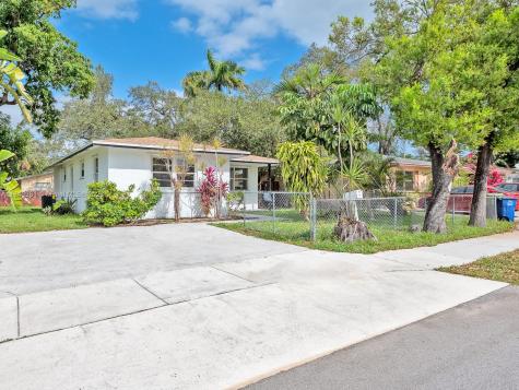 110 SW 9th Street Hallandale Beach FL 33009