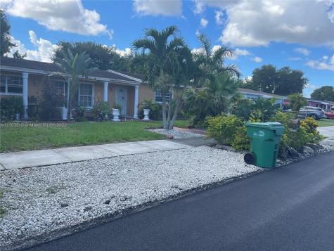 2770 NW 173rd Terrace Miami Gardens FL 33056