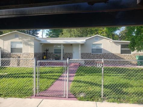 1420 NW 112th Terrace Miami FL 33167