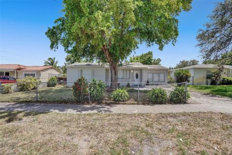 2410 Rodman Street Hollywood FL 33020