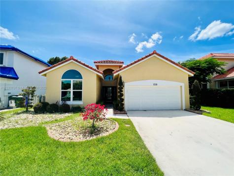 1240 NW 184th Place Pembroke Pines FL 33029