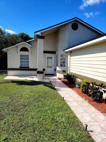 1004 Jackson Woods Court Orlando FL 32824