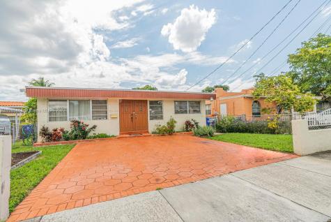 2224 NW 4th Street Miami FL 33125