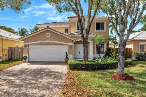 15434 SW 138th Terrace Miami FL 33196