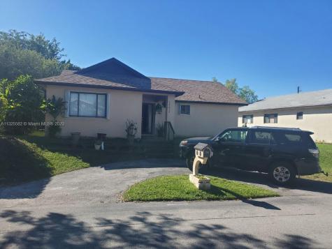 13612 SW 286th Terrace Homestead FL 33033