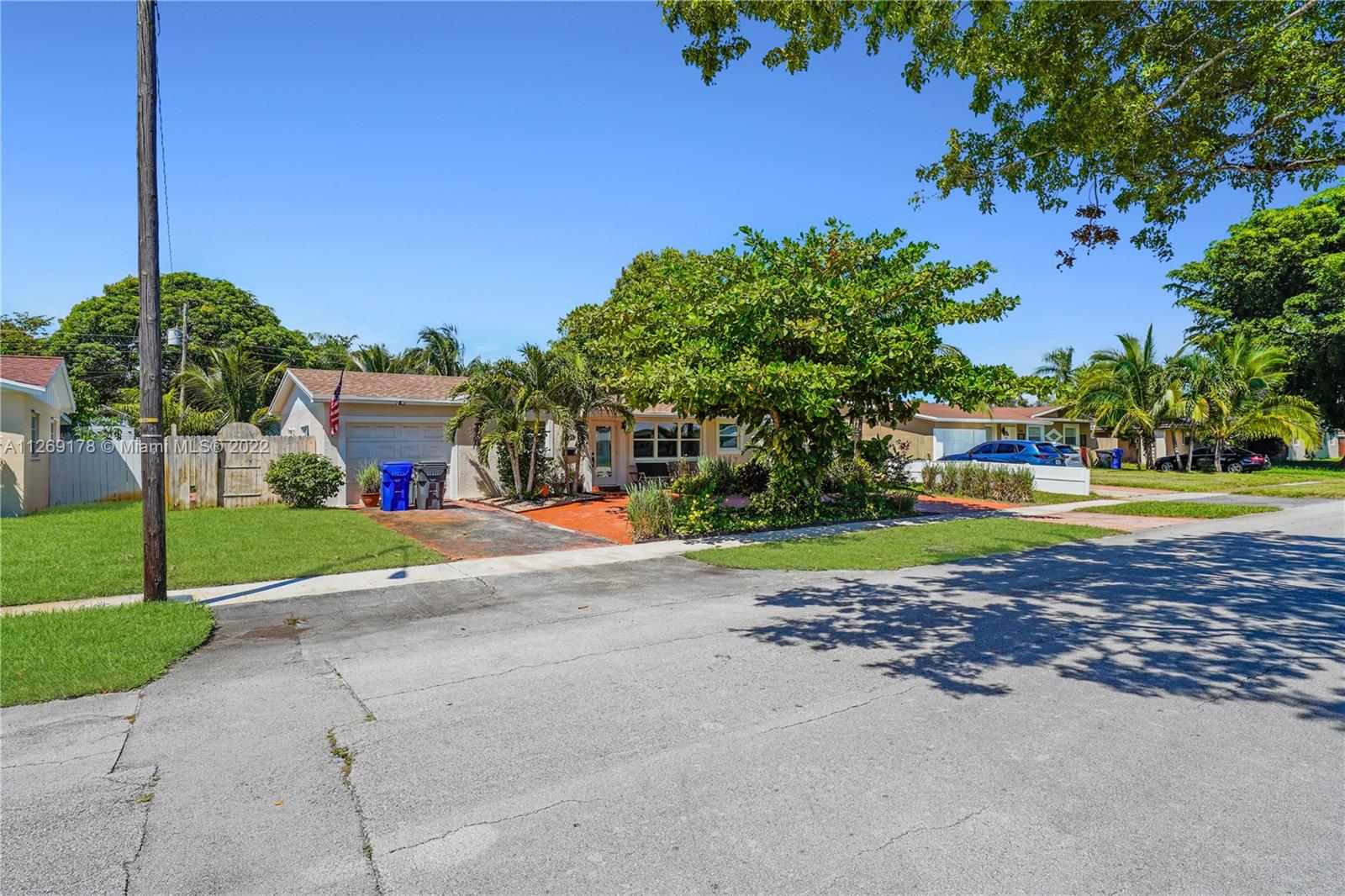 7121 Tyler Street Hollywood FL 33024