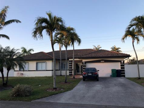 13249 SW 200th Terrace Miami FL 33177