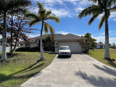 1124 NE 34th Street Cape Coral FL 33909