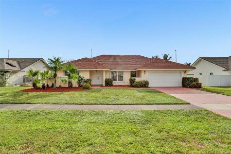 1550 SW 52nd Terrace Plantation FL 33317
