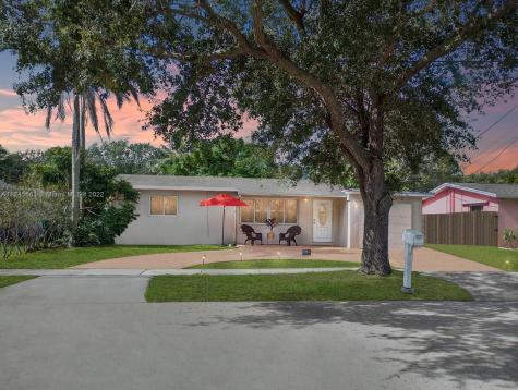 9452 SW 51st Place Cooper City FL 33328