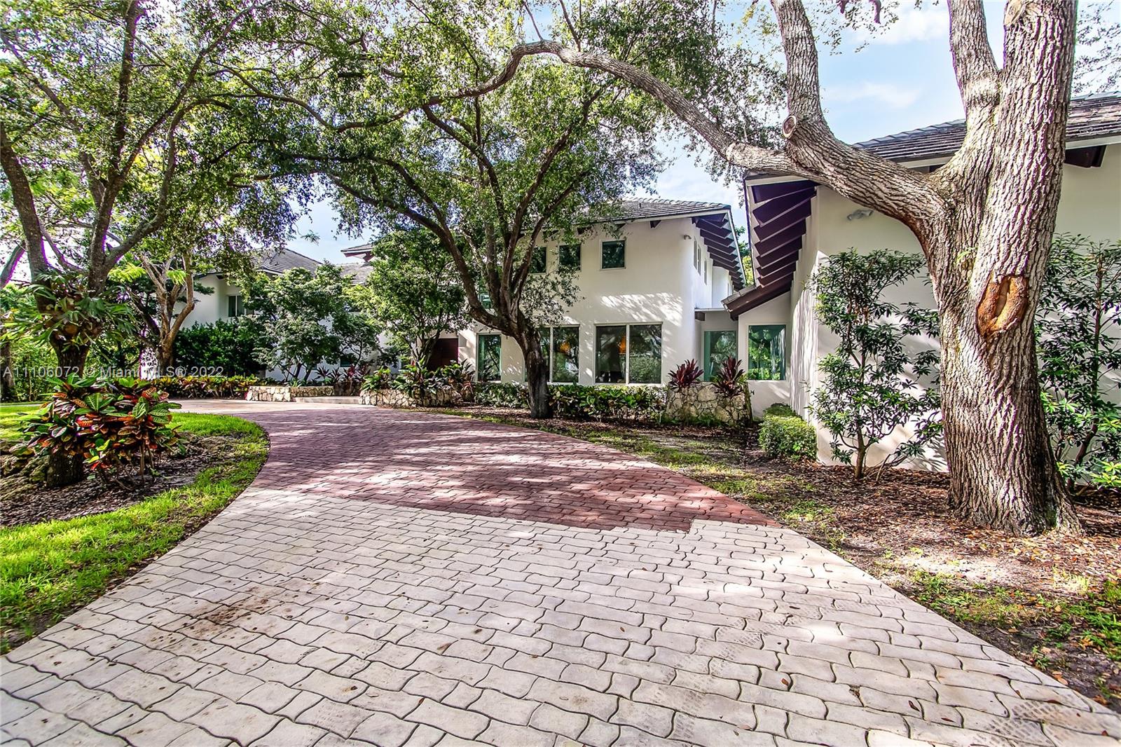 5845 SW 129th Terrace Pinecrest FL 33156