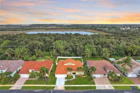 19835 NW 10th Street Pembroke Pines FL 33029