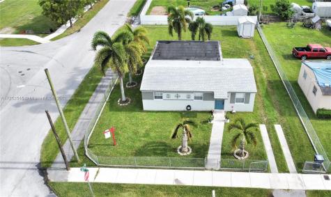 821 NW 2nd Street Florida City FL 33034