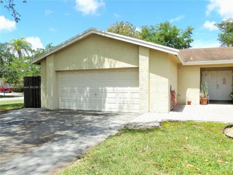 13529 SW 108th Street Circle S Miami FL 33186
