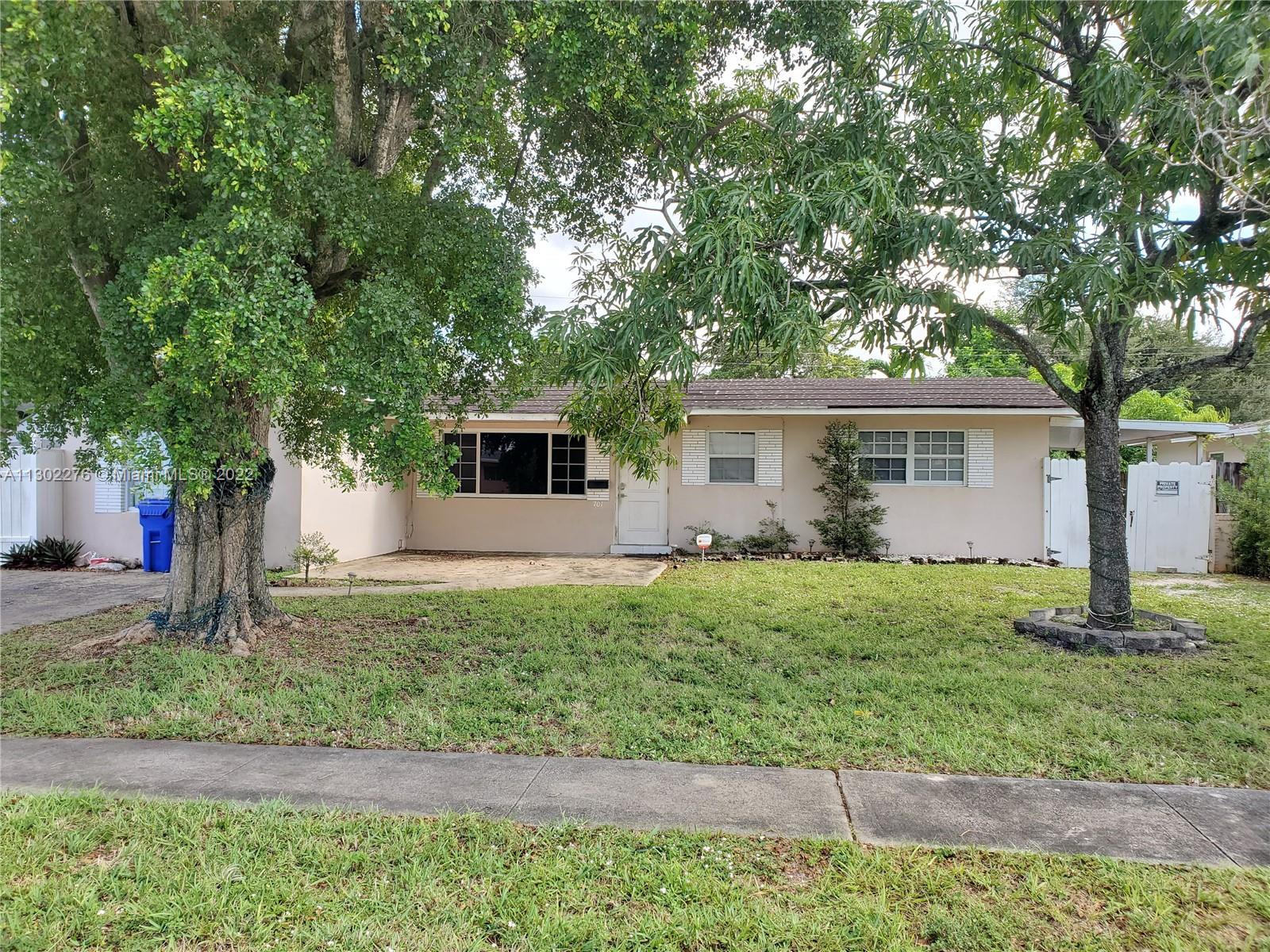 701 SW 69th Terrace Pembroke Pines FL 33023