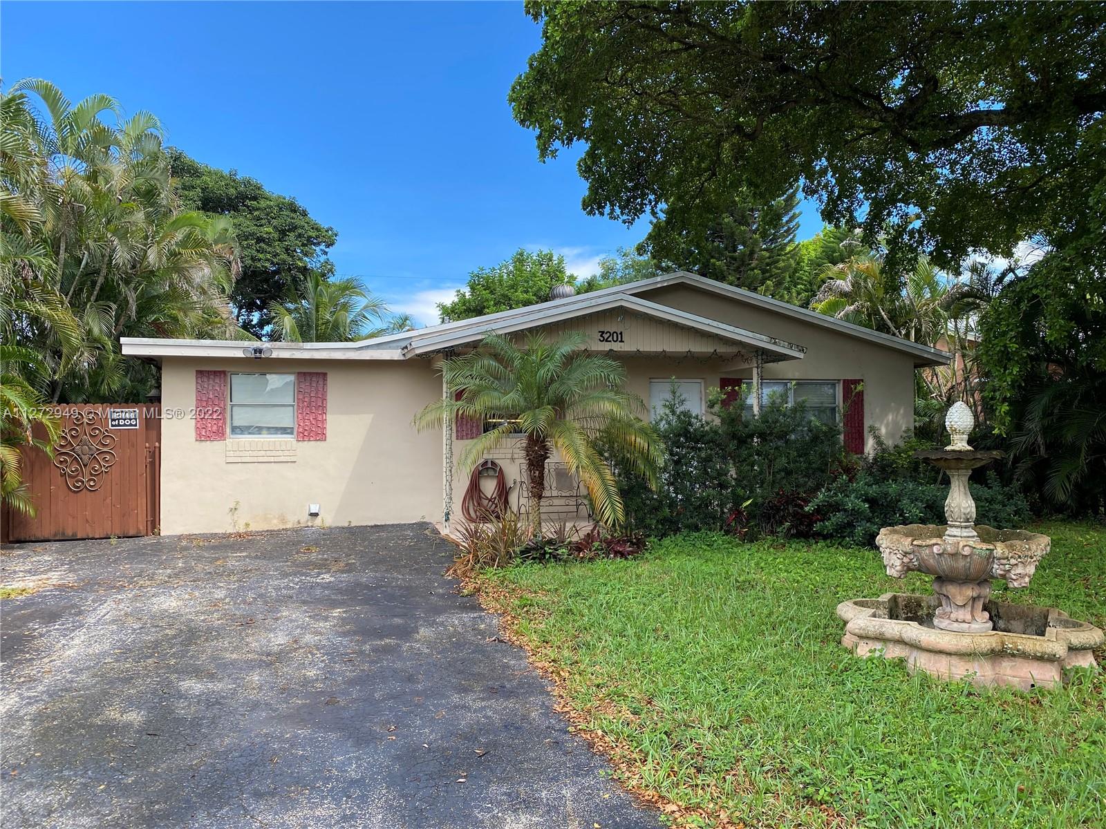 3201 N 72nd Way Hollywood FL 33024