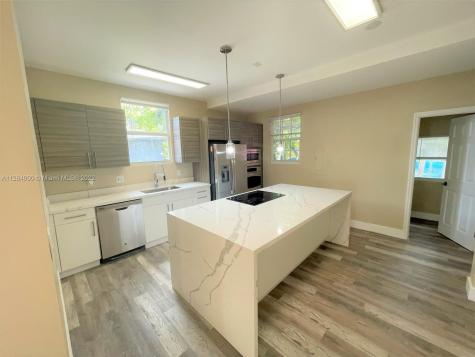 6103 Mayo Street Hollywood FL 33023