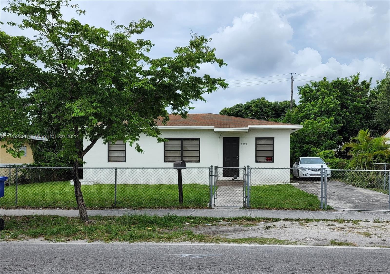 2122 Washington Street Hollywood FL 33020