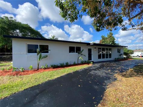 19300 Whispering Pines Road Cutler Bay FL 33157