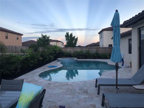 2556 SE 2nd Street Homestead FL 33033