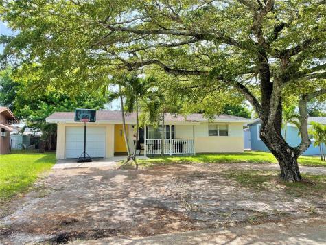 2331 Gulfstream Drive Miramar FL 33023