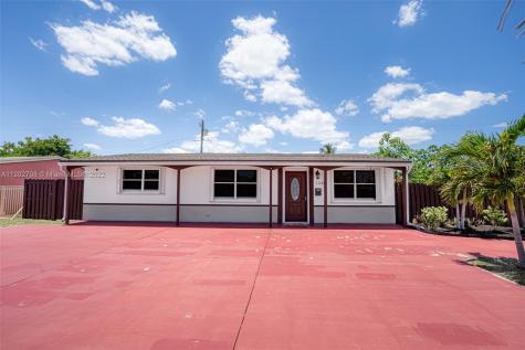 1230 N 70th Terrace Hollywood FL 33024
